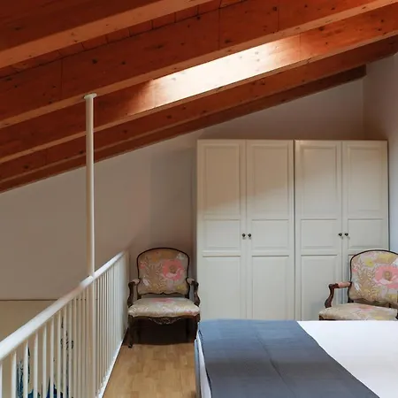 The Artist's Nest - By My In * 科莫