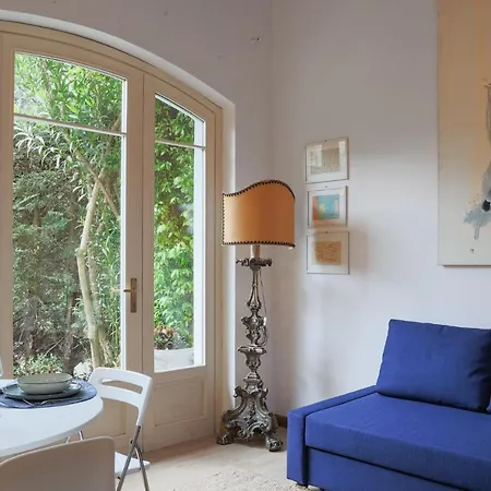 The Artist's Nest - By My In Appartement *